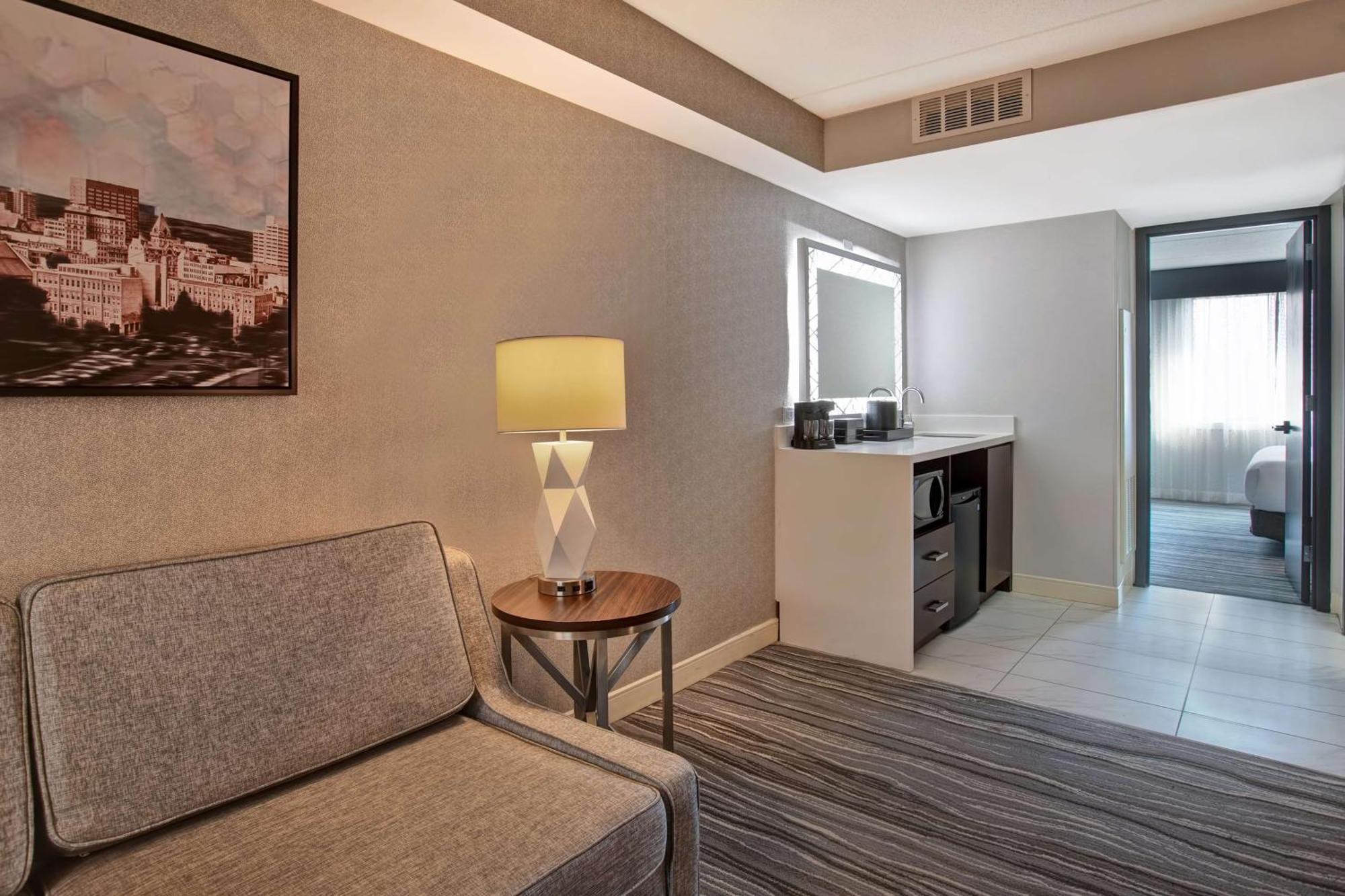 Embassy Suites Syracuse East Syracuse Exteriör bild